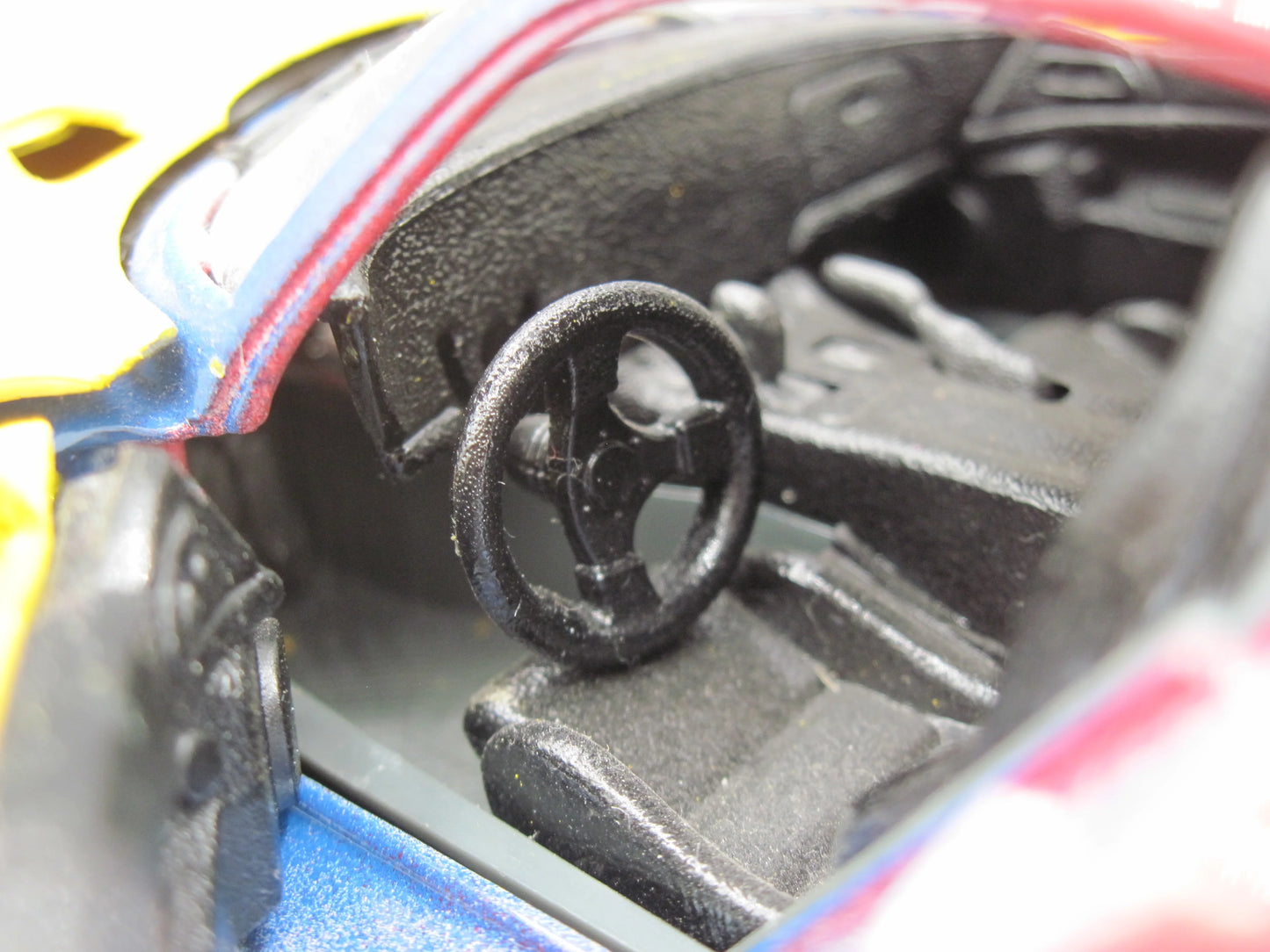 Bburago   Dodge Viper GTS Coupe  Multi color