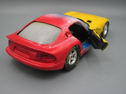 Bburago   Dodge Viper GTS Coupe  Multi color