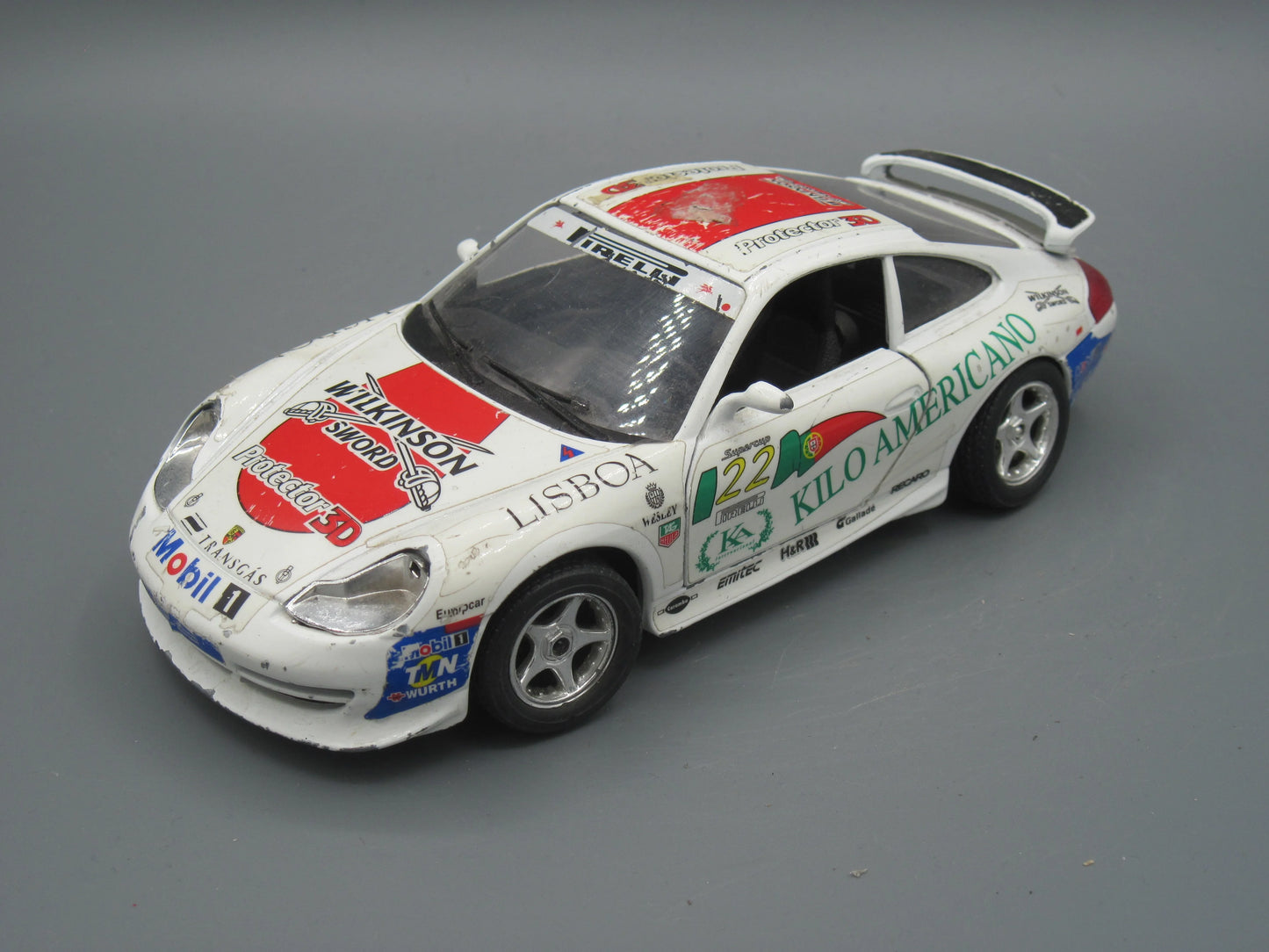 Bburago   Porsche Carrera 911  White