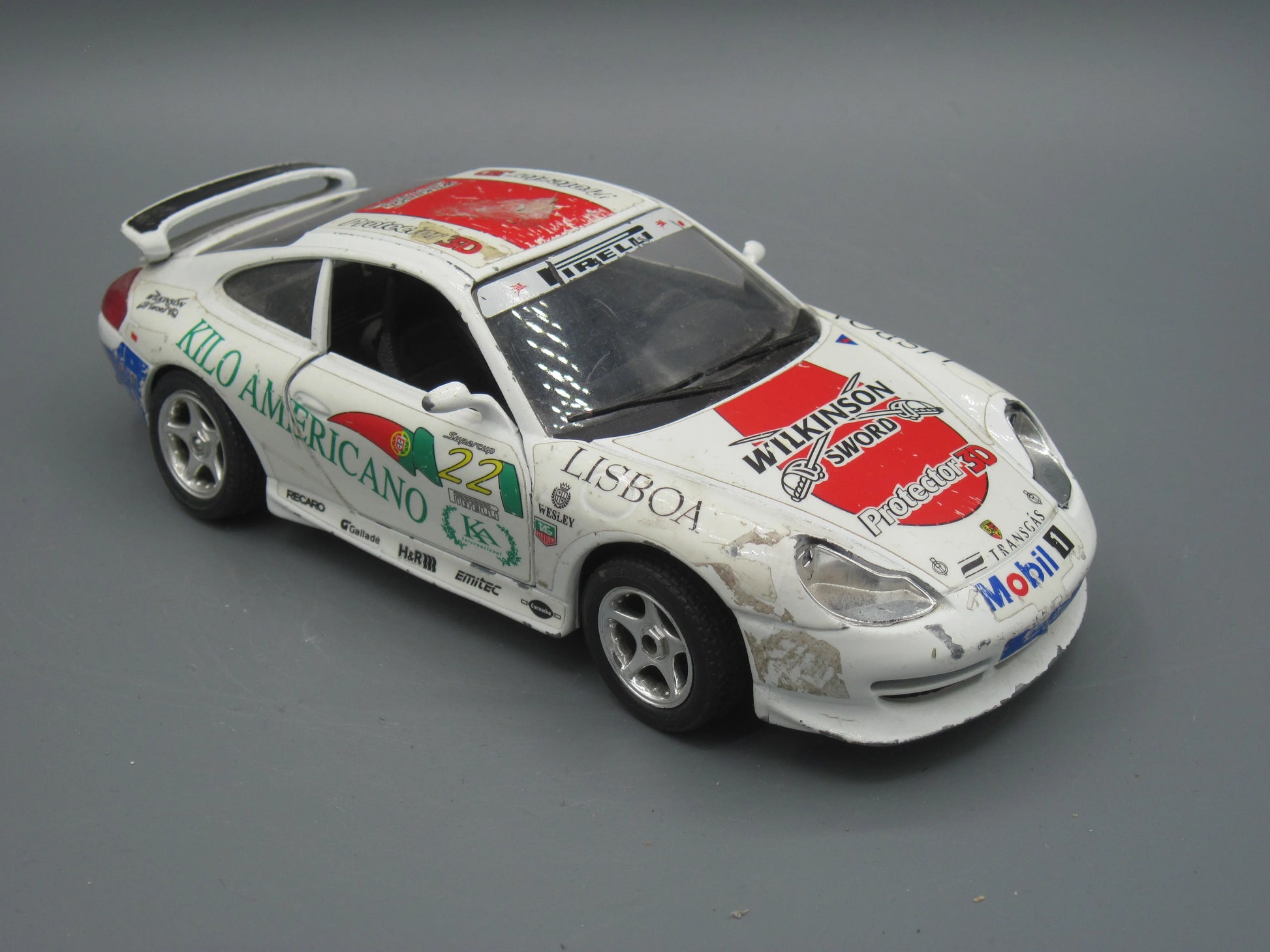 Bburago   Porsche Carrera 911  White