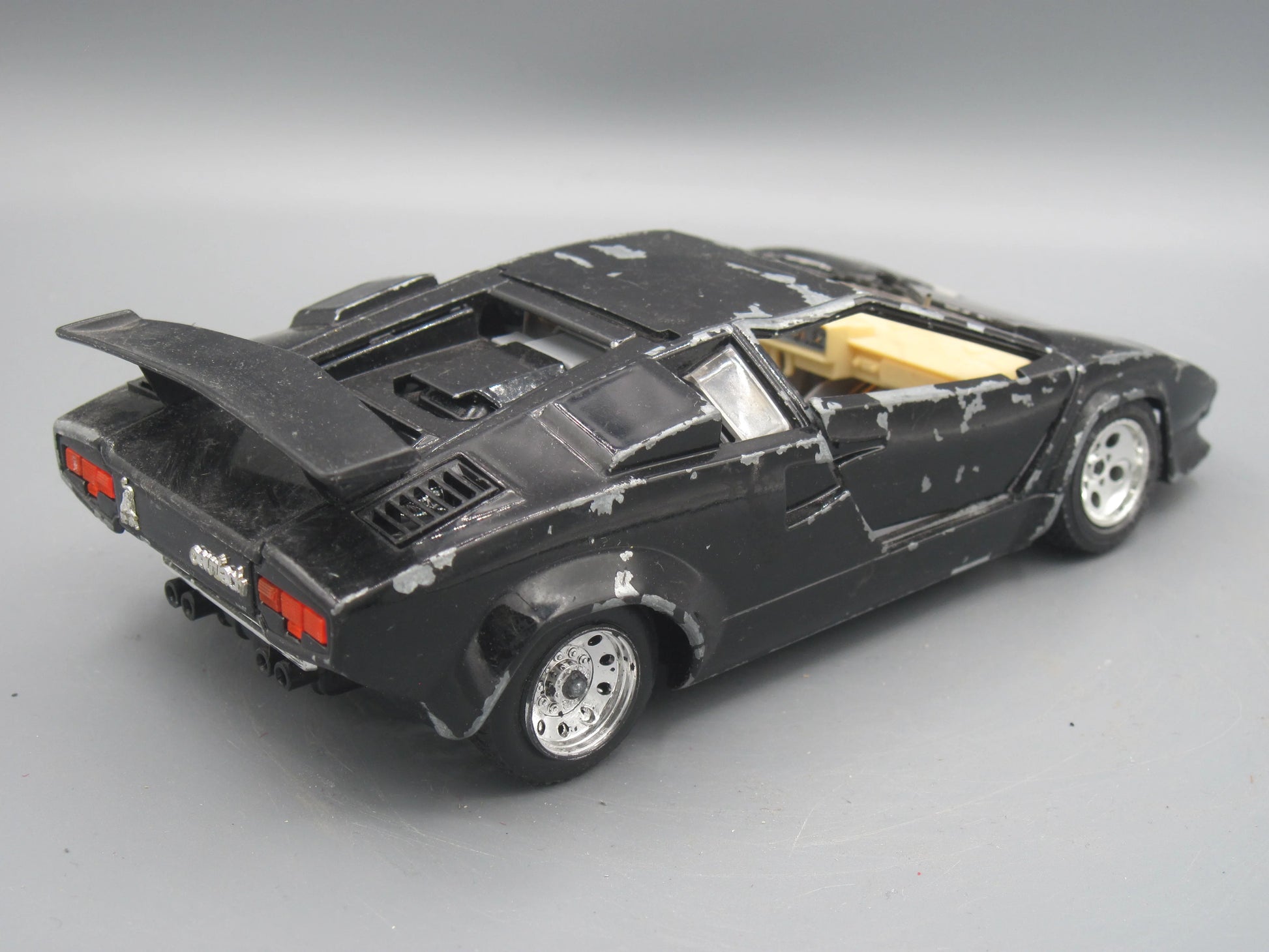 Bburago   Lamborghini Countach 1988 Black