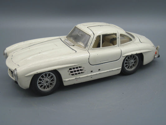 Bburago   Mercedes-Benz 300 SL 1954 Beige