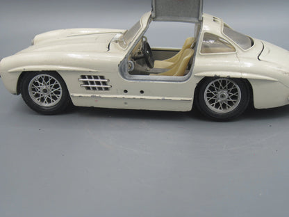 Bburago   Mercedes-Benz 300 SL 1954 Beige