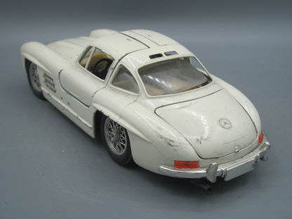 Bburago   Mercedes-Benz 300 SL 1954 Beige