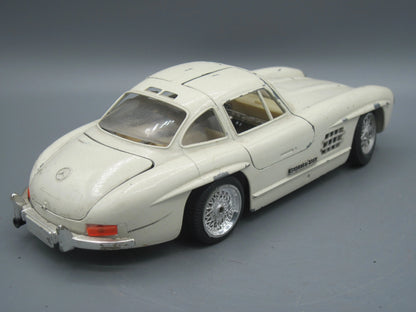 Bburago   Mercedes-Benz 300 SL 1954 Beige