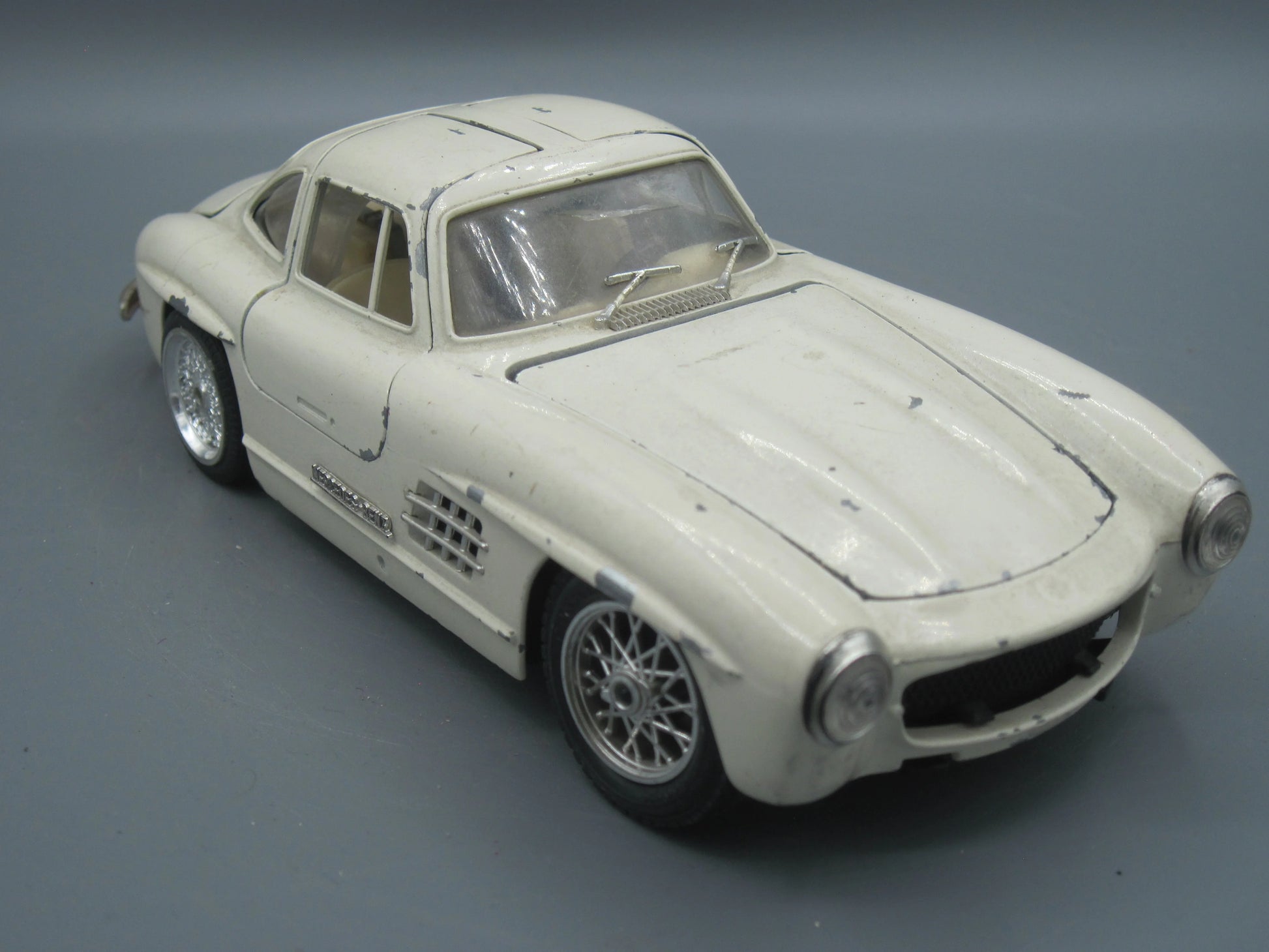 Bburago   Mercedes-Benz 300 SL 1954 Beige