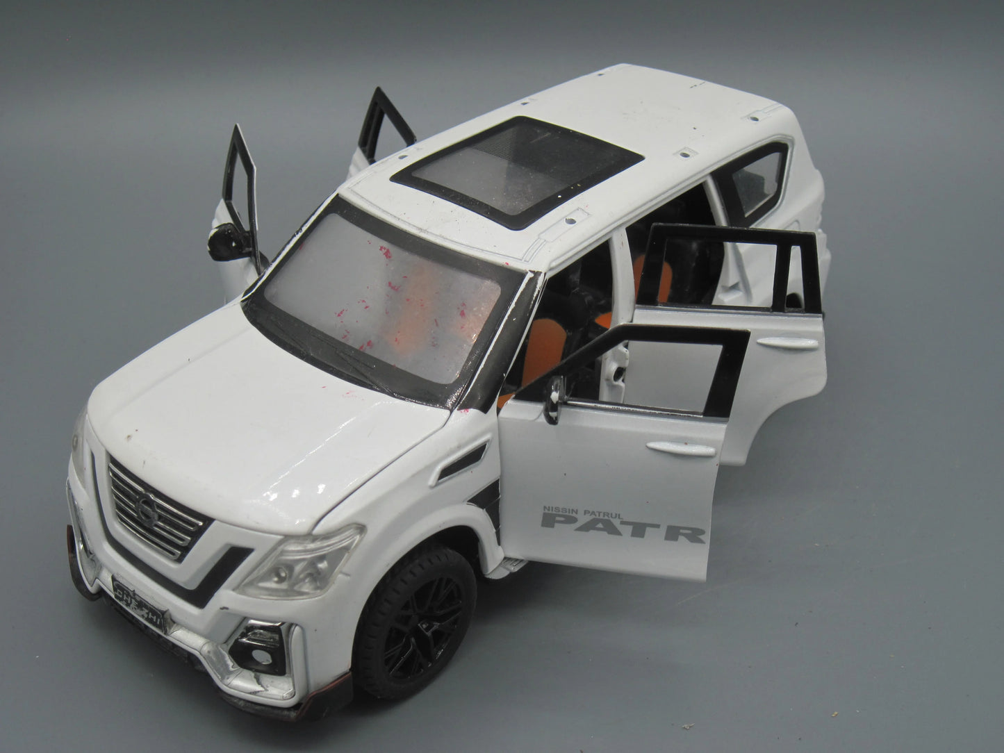 Nissan Patrol  White