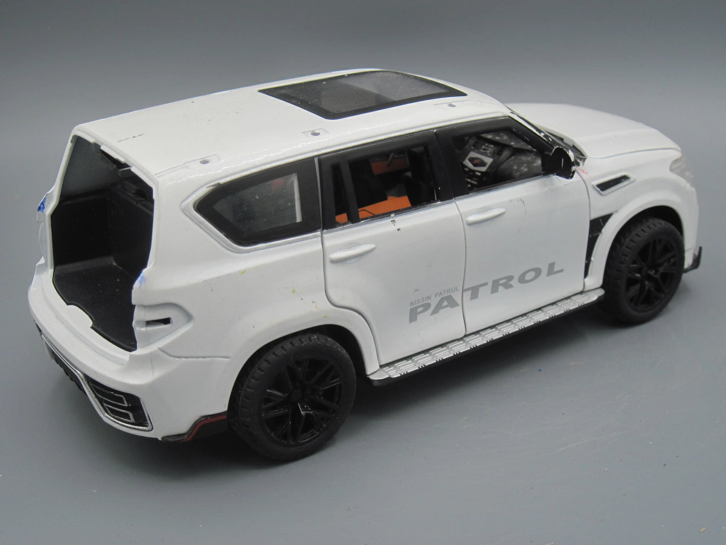 Nissan Patrol  White