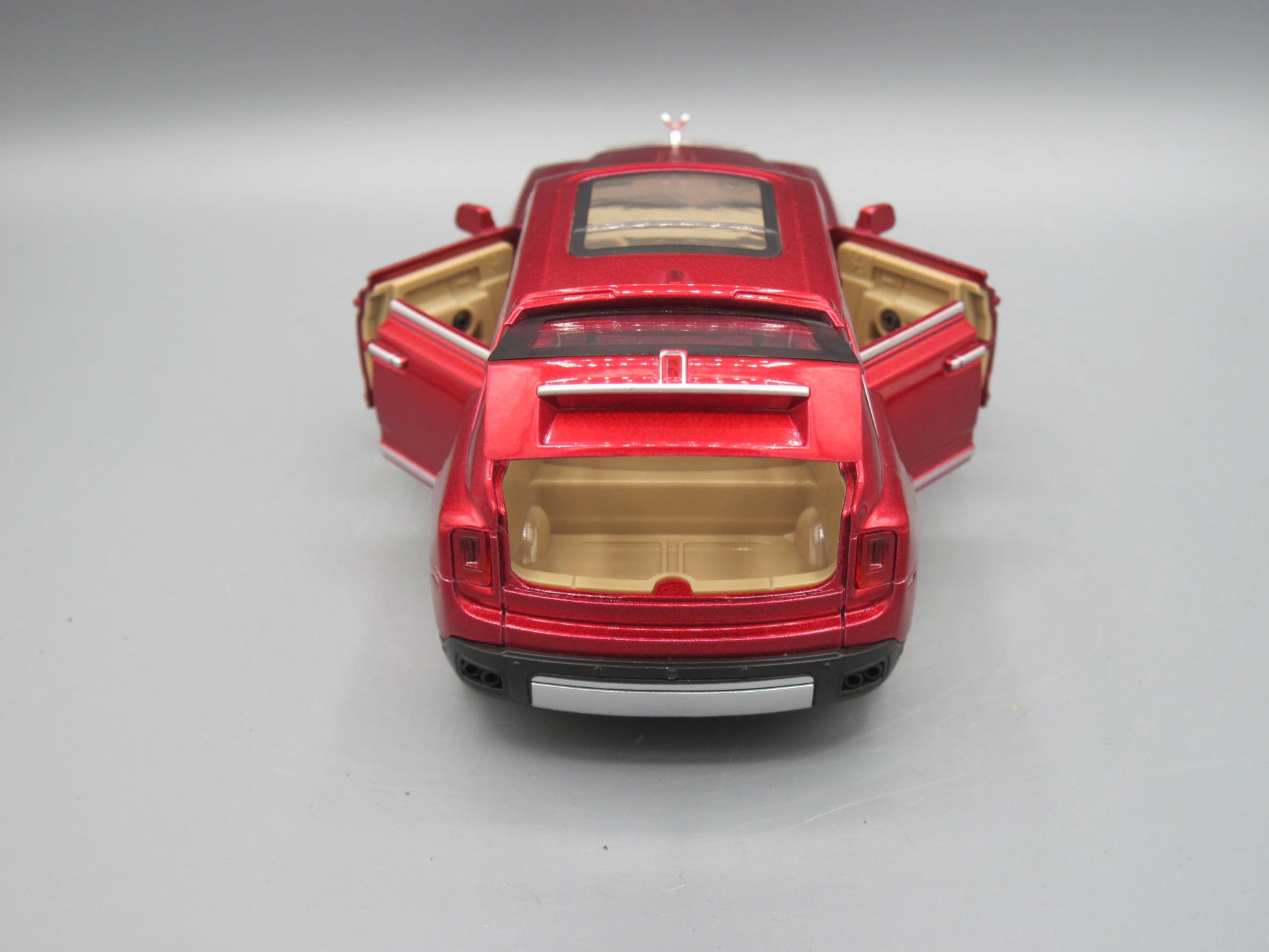 Rolls-Royce Cullinan  Red