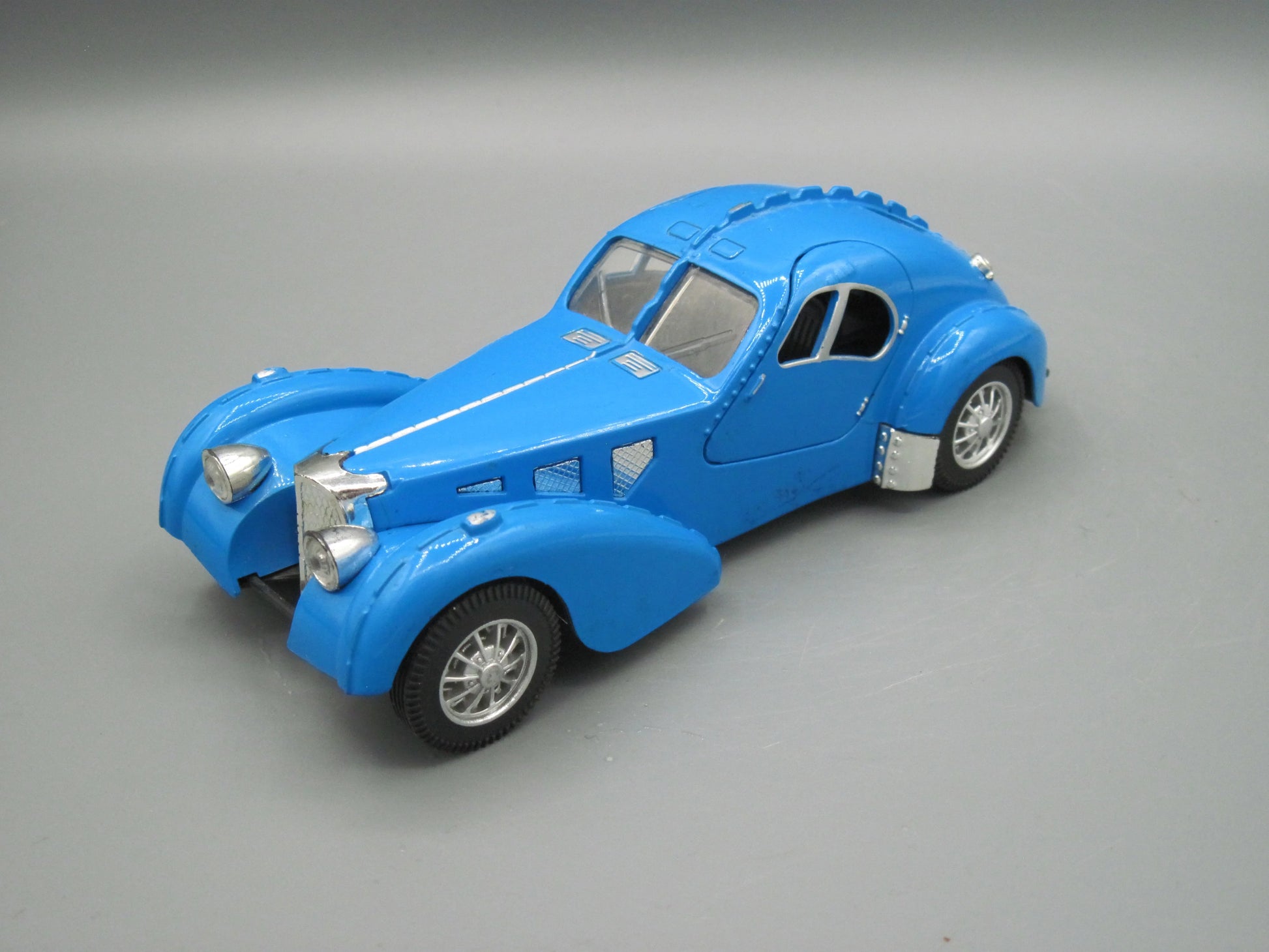 Bugatti Atlantic  Blue