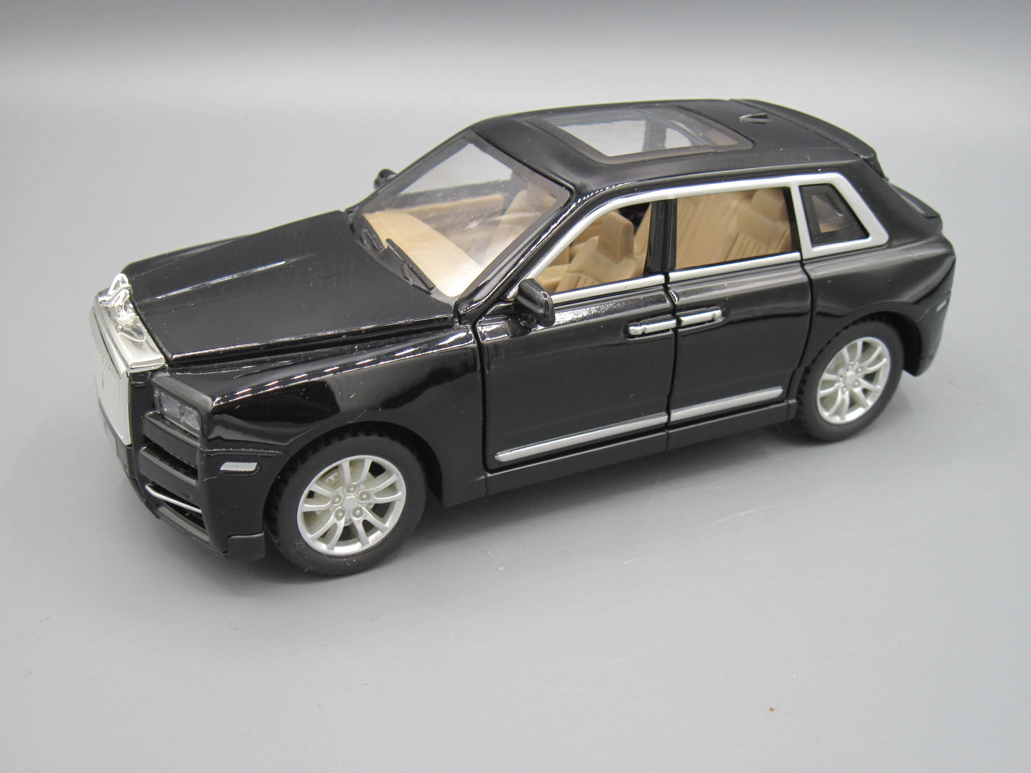 Rolls-Royce Cullinan  Black