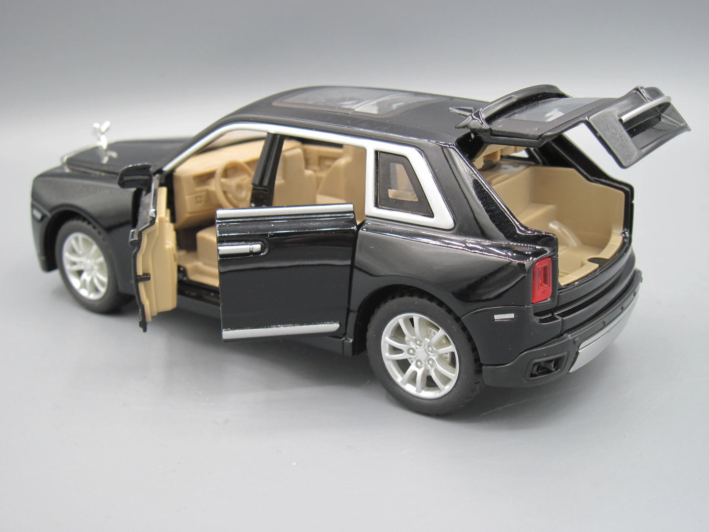 Rolls-Royce Cullinan  Black