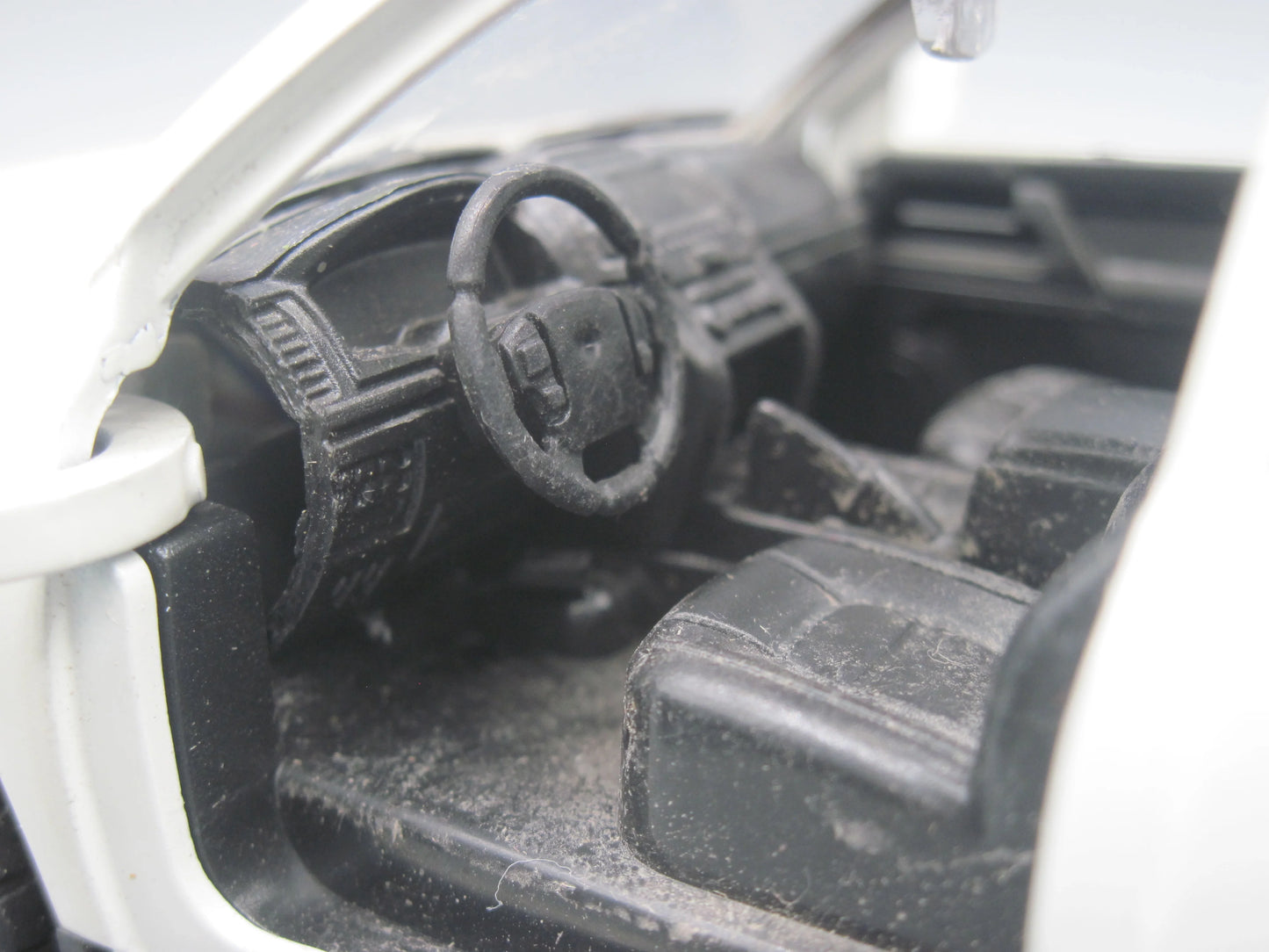 China   Lexus LX 570  White