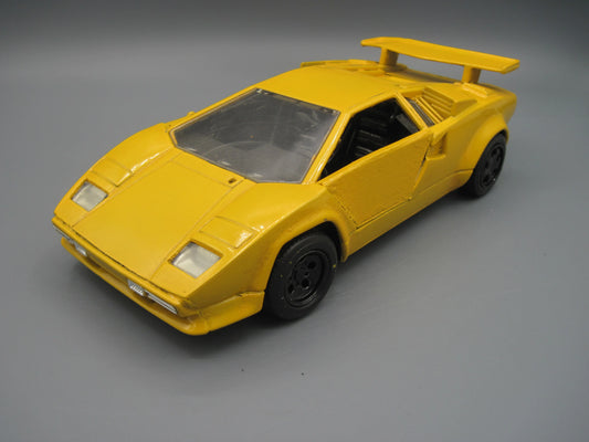 China   Lamborghini Countach  Yellow