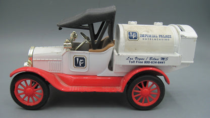ERTL   Ford T Runabout 1918 White & Red
