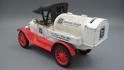 ERTL   Ford T Runabout 1918 White & Red