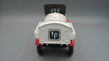 ERTL   Ford T Runabout 1918 White & Red