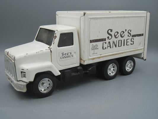 ERTL   International See's Candies Delivery Truck 1987 White