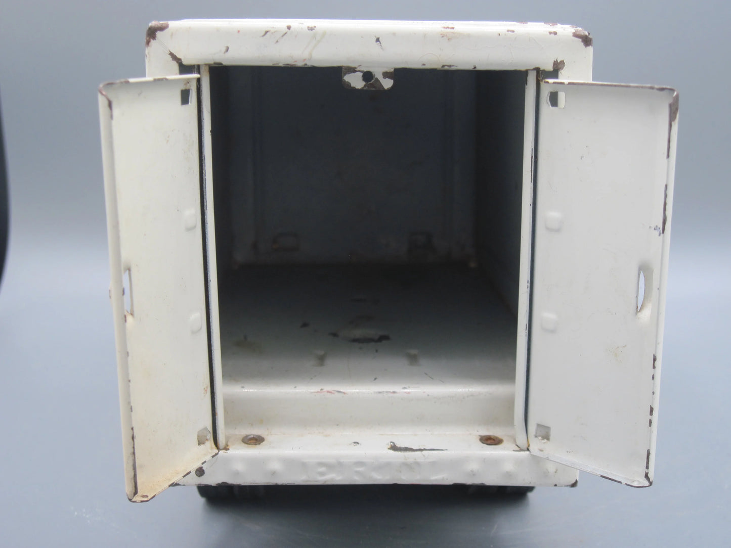 ERTL   International See's Candies Delivery Truck 1987 White