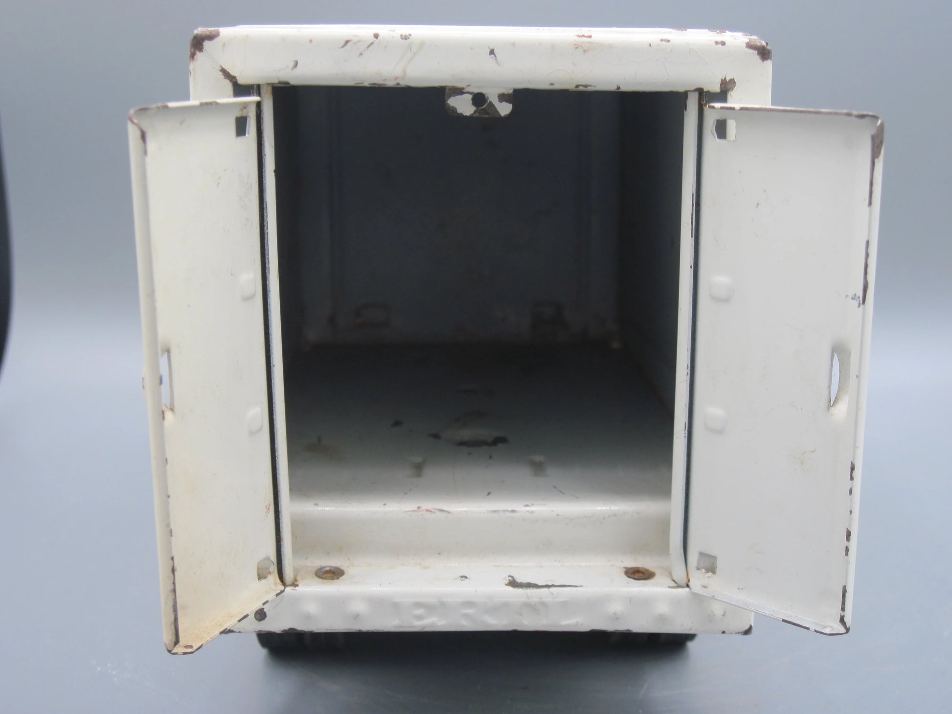 ERTL   International See's Candies Delivery Truck 1987 White