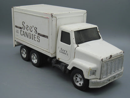 ERTL   International See's Candies Delivery Truck 1987 White
