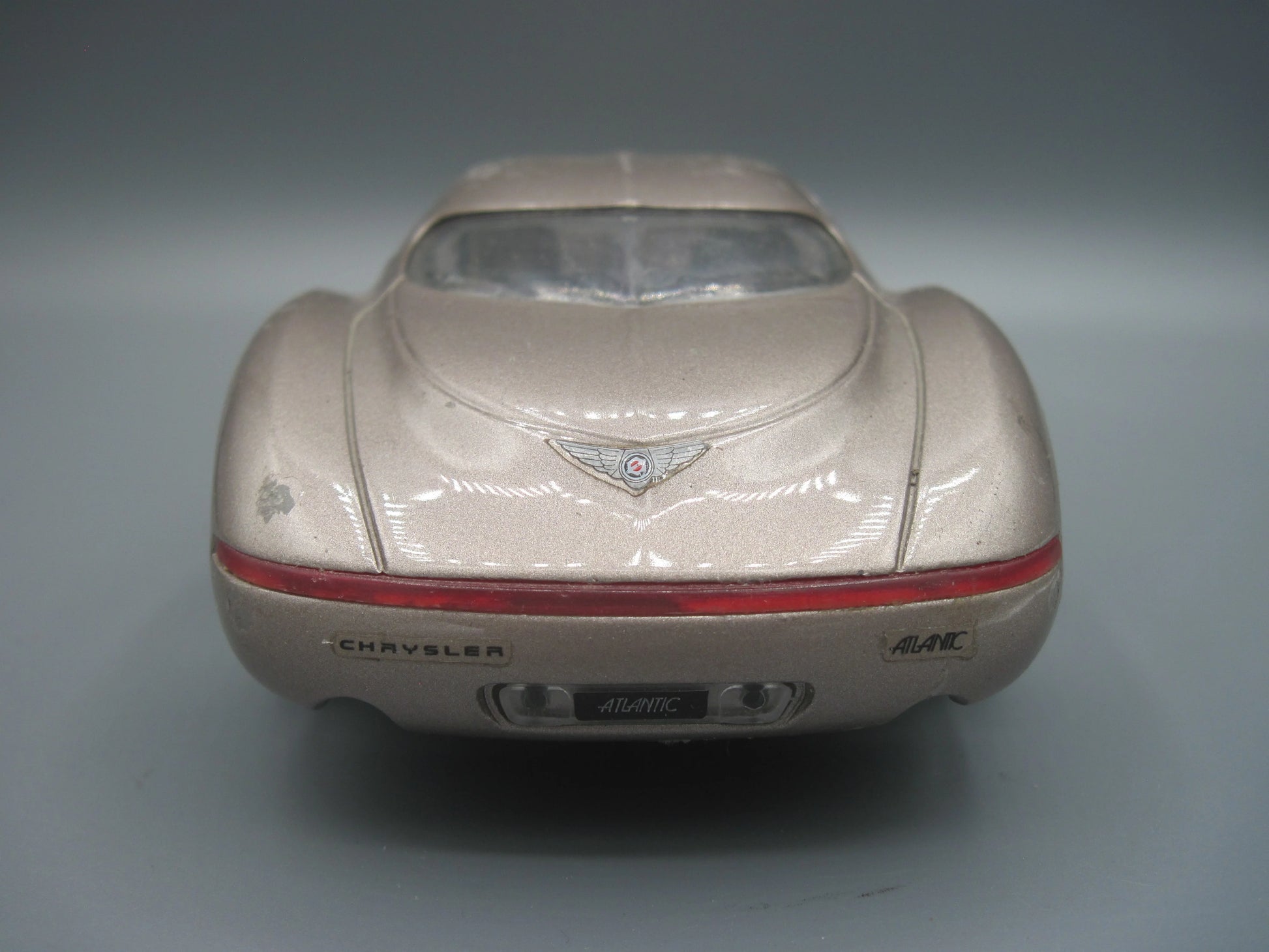 Guiloy   Chrysler Atlantic 1995 Champagne