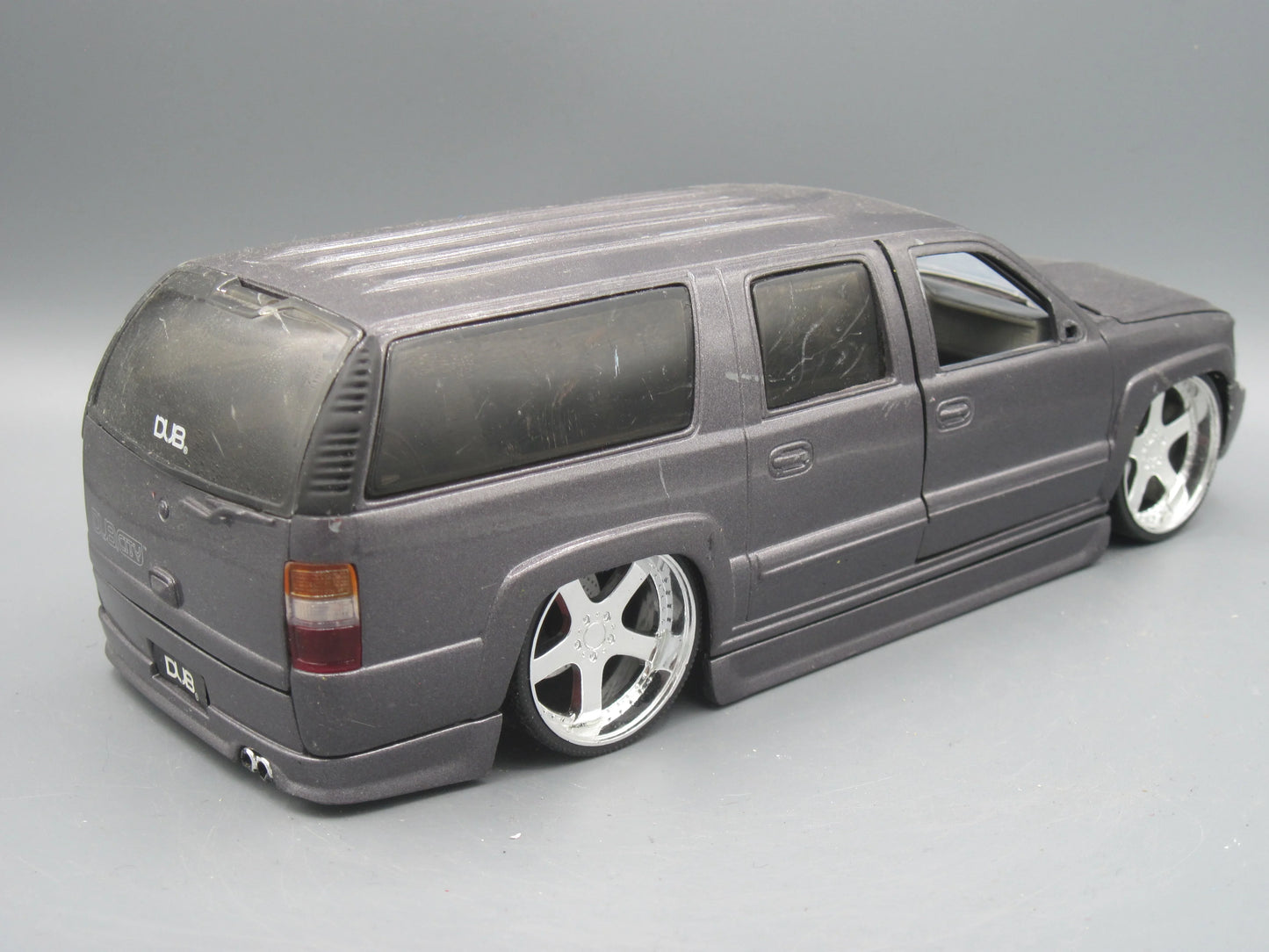 Jada   Chevrolet Suburban 2000 Grey