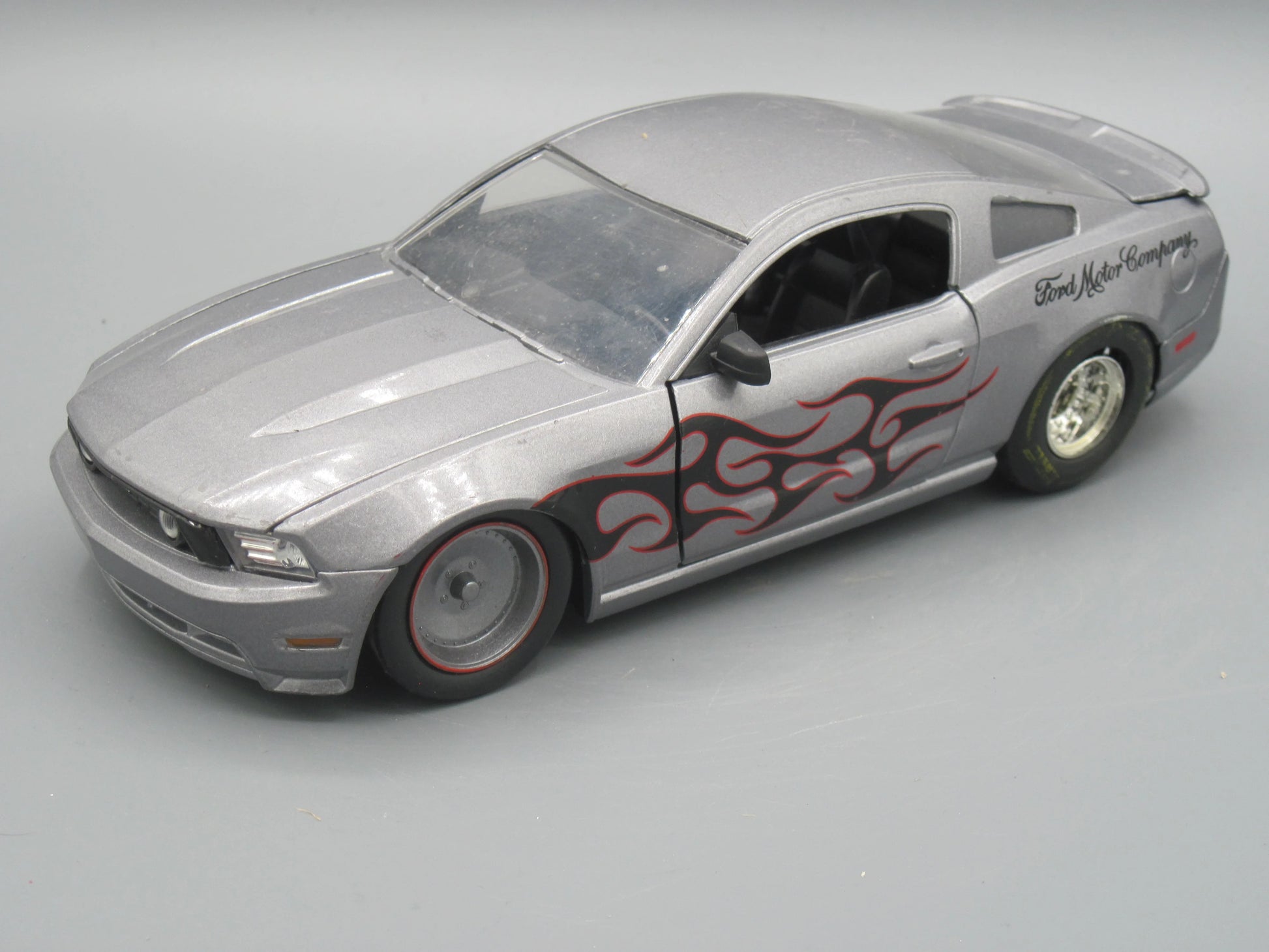 Jada   Ford Mustang GT 2010 Grey