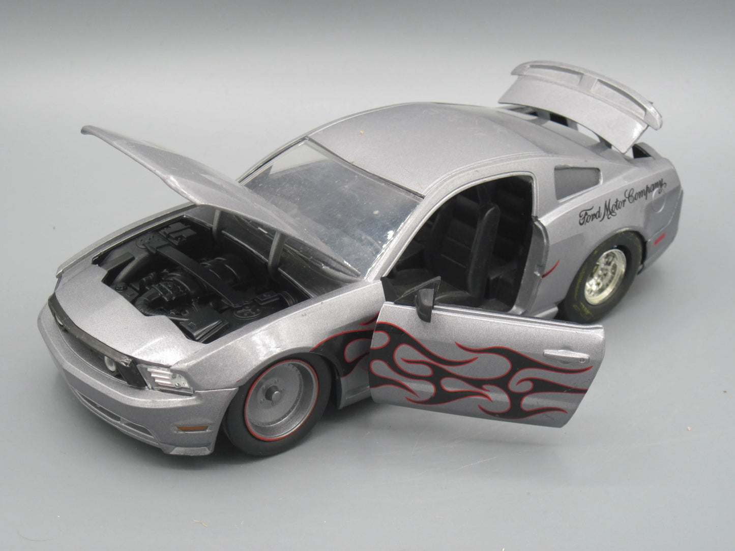 Jada   Ford Mustang GT 2010 Grey