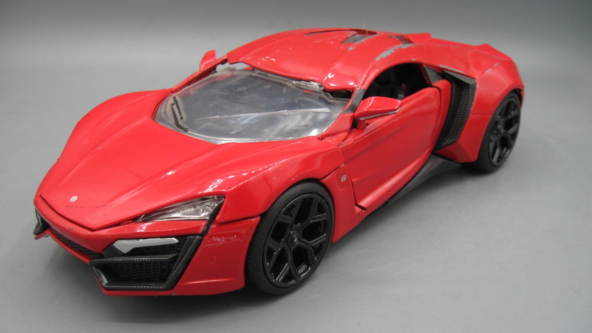 Jada   W Motors Lykan Hypersport  Red Fast & Furious