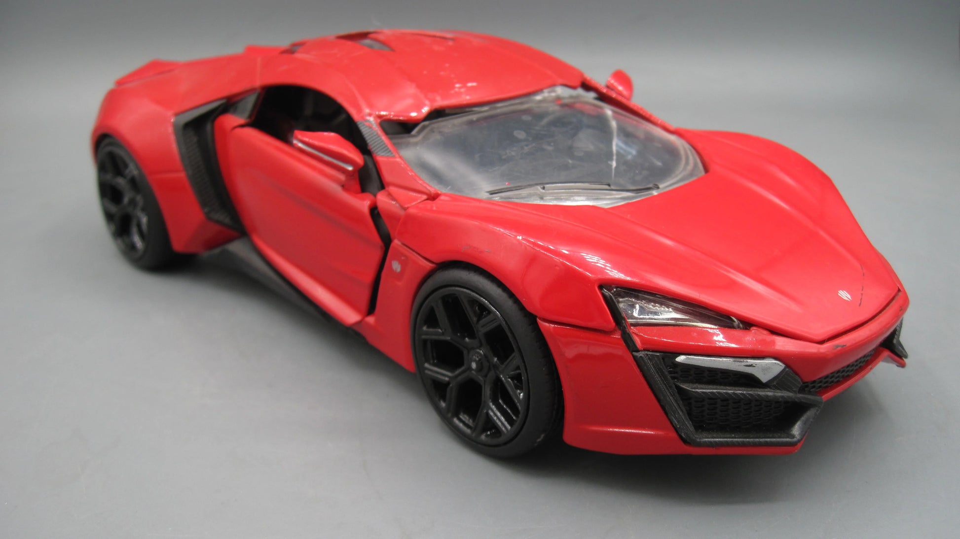 Jada   W Motors Lykan Hypersport  Red Fast & Furious