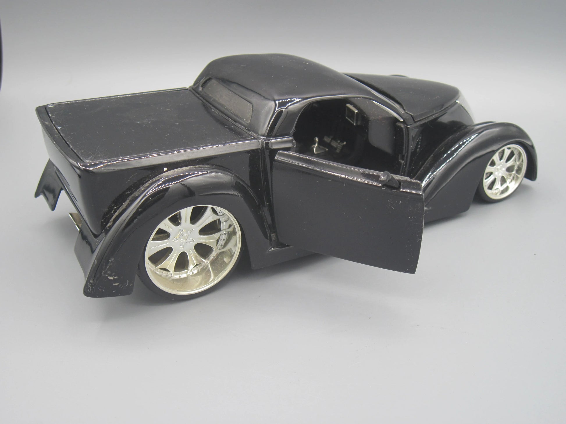 Jada   Ford D-Rods 1937 Black
