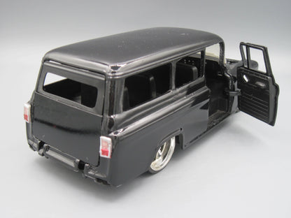 Jada   Chevrolet Suburban 1957 Black