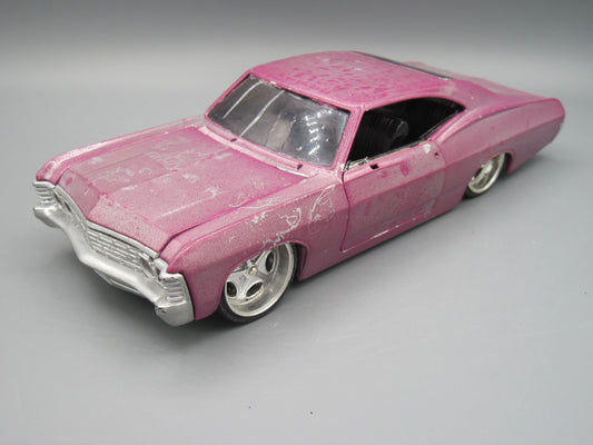 Jada   Chevrolet Impala SS  Pink Dub City