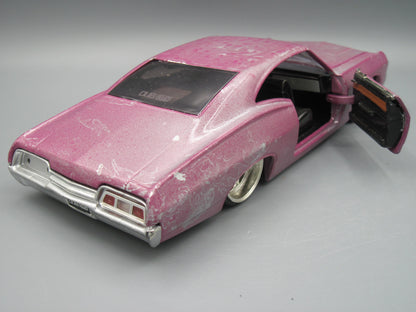 Jada   Chevrolet Impala SS  Pink Dub City