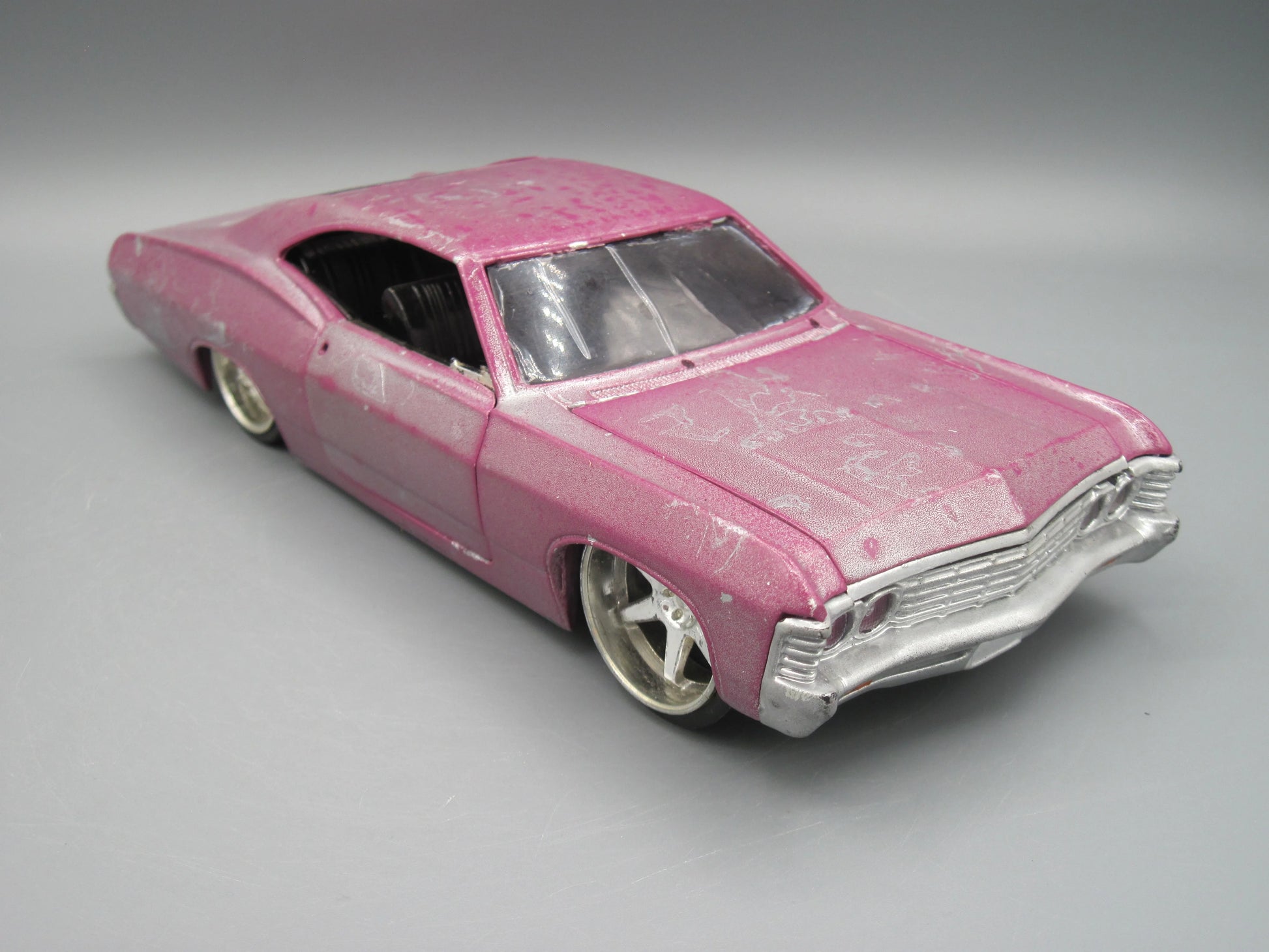 Jada   Chevrolet Impala SS  Pink Dub City