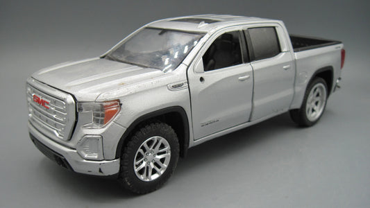 Motor Max   GMC Sierra 1500 SLT Crew Cab 2019 Silver