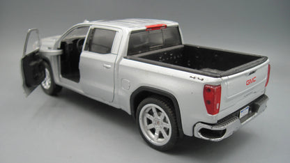 Motor Max   GMC Sierra 1500 SLT Crew Cab 2019 Silver