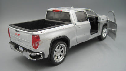 Motor Max   GMC Sierra 1500 SLT Crew Cab 2019 Silver