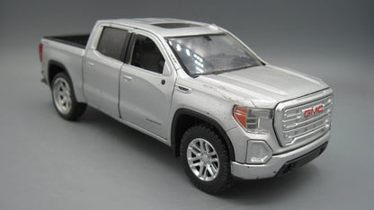 Motor Max   GMC Sierra 1500 SLT Crew Cab 2019 Silver