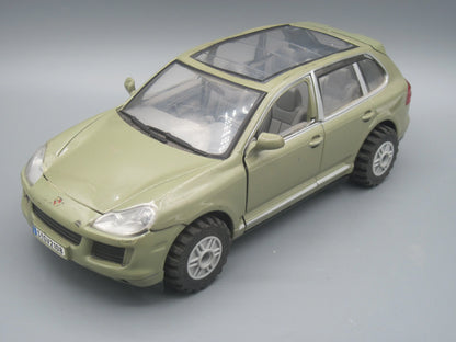 Motor Max   Porsche Cayenne Turbo  Olive Green