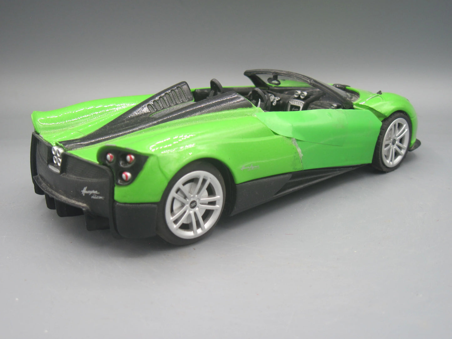 Motor Max   Pagani Huayra Roadster 2018 Green