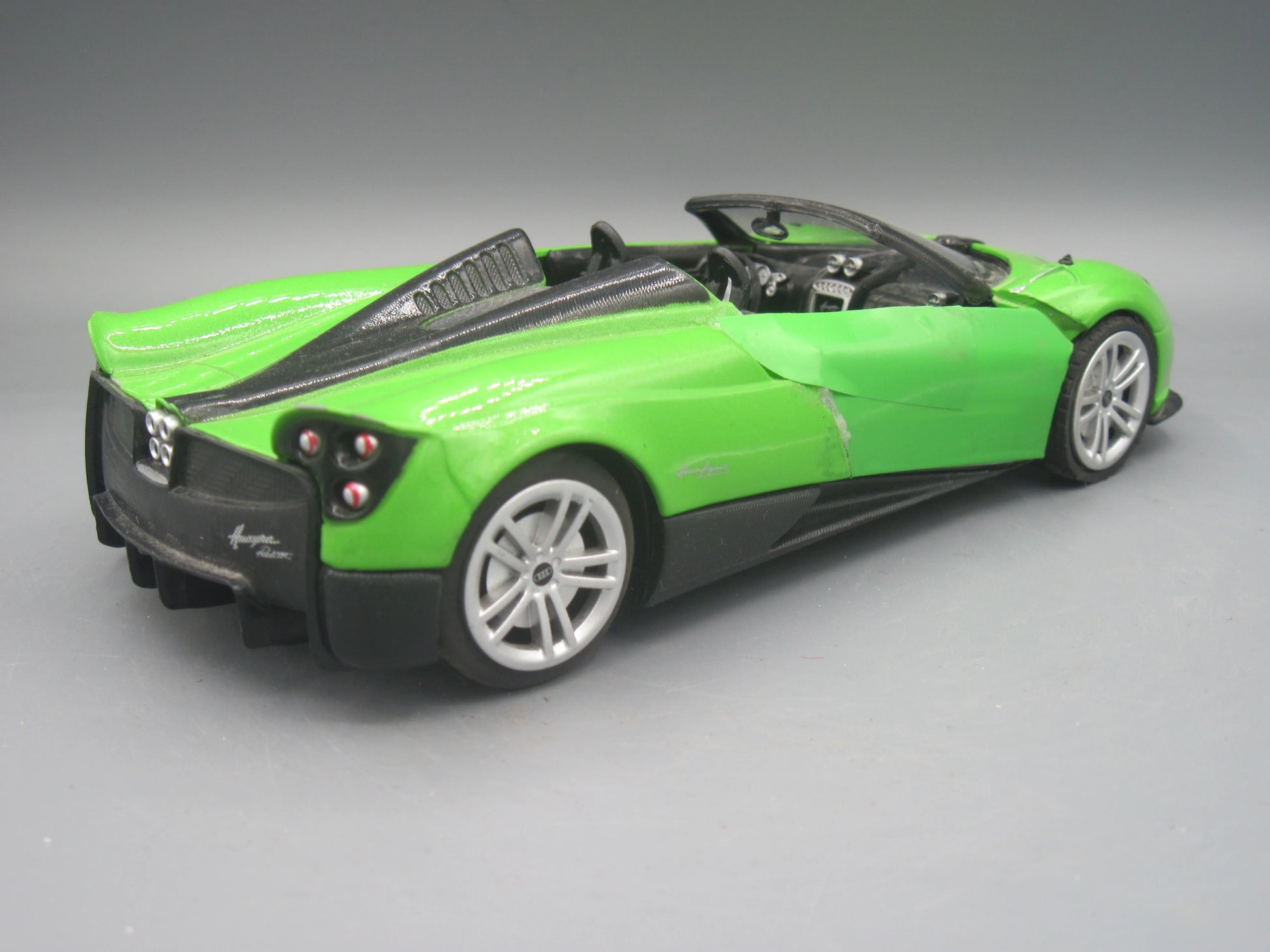 Motor Max   Pagani Huayra Roadster 2018 Green