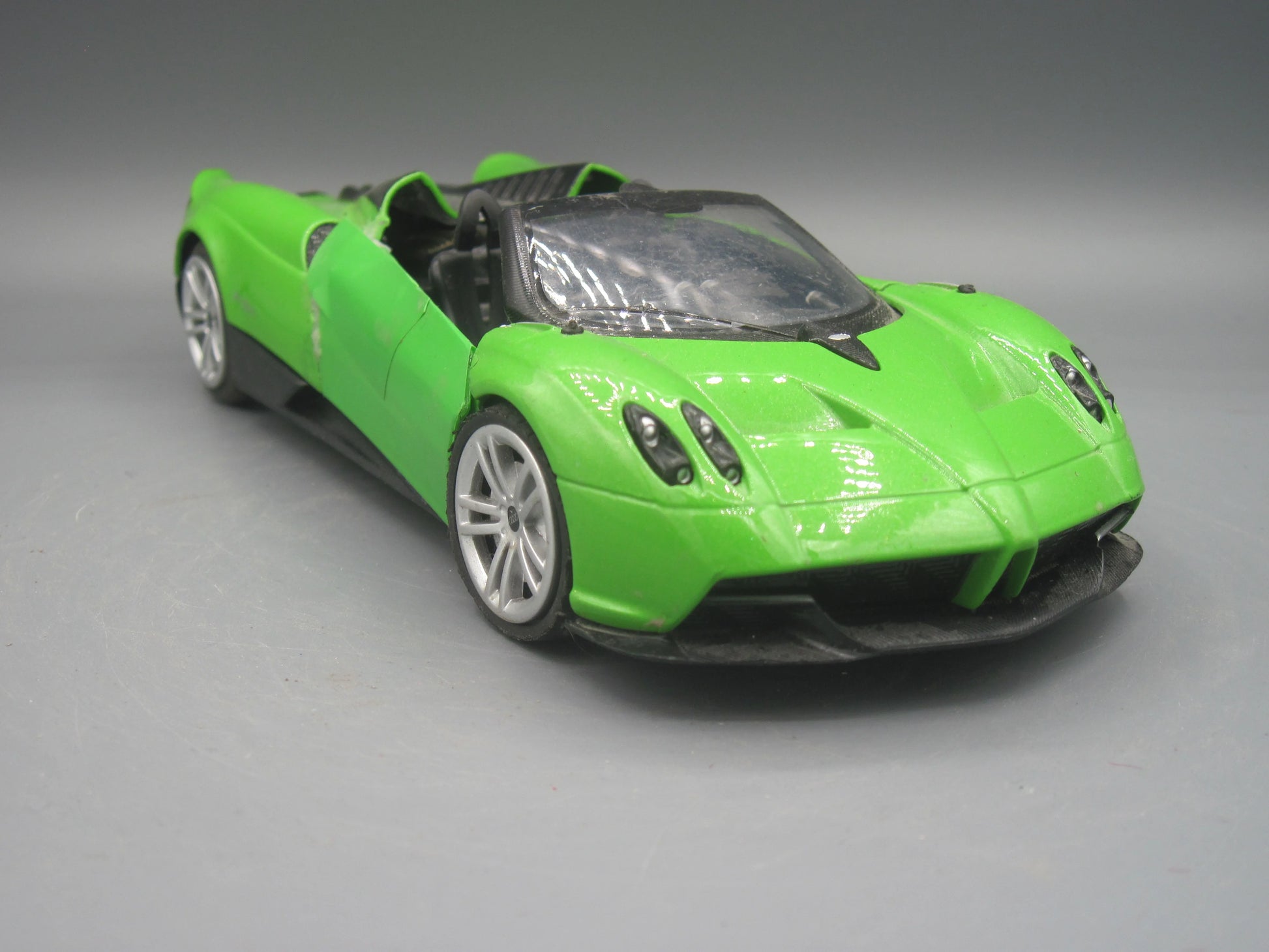 Motor Max   Pagani Huayra Roadster 2018 Green