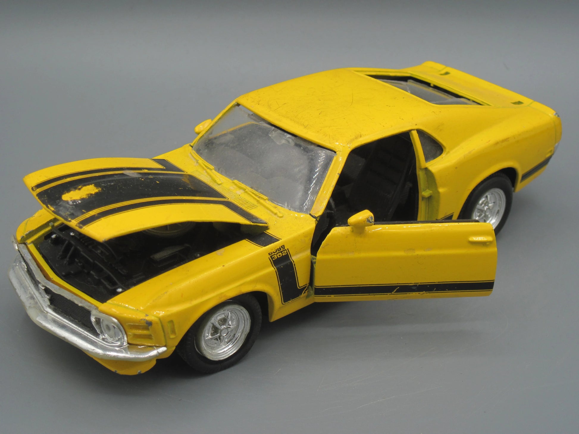 Maisto   Ford Boss 302 Mustang 1970 Yellow