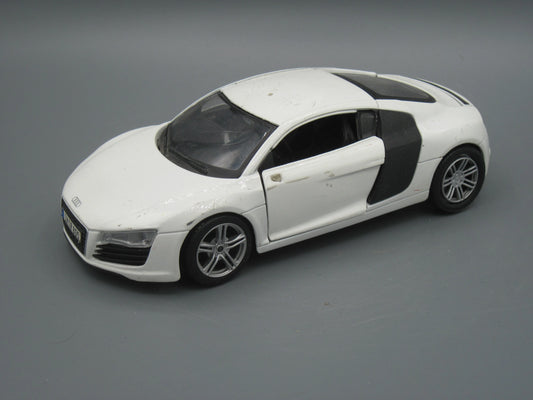 Maisto   Audi R8  White
