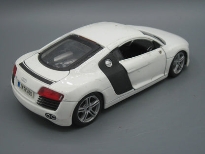 Maisto   Audi R8  White