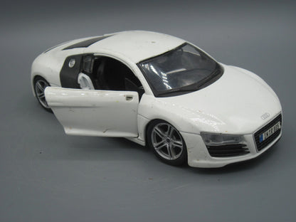 Maisto   Audi R8  White