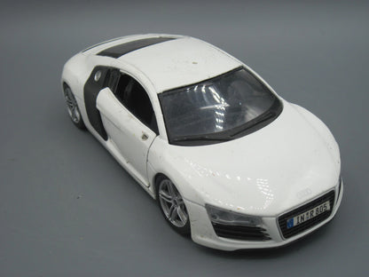 Maisto   Audi R8  White