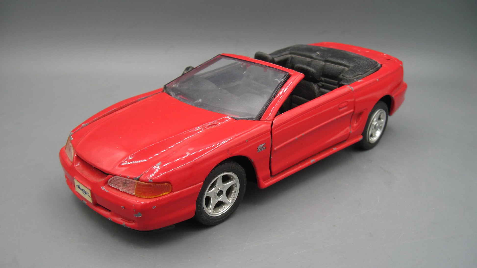 Maisto   Mustang GT 1994 Red